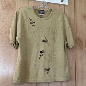 Southern Lady Vintage Women’s Short Sleeve Beige Knit Top Size Large 
Made U.S.A